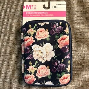 NWT Mytagalongs Charger and Cord Case